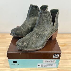 Green Ankle Boots with Stacked Heel